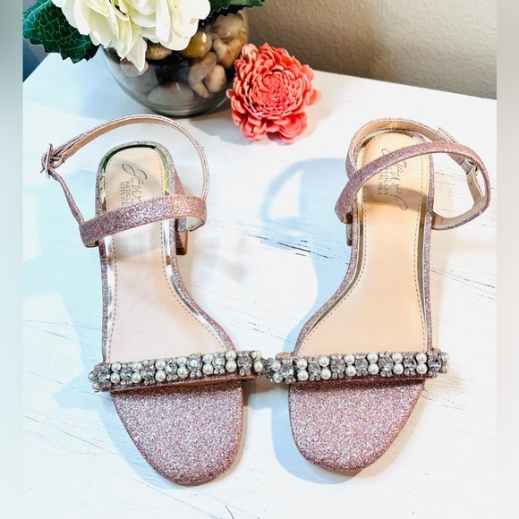 Jewel Badgley Mischka Autumn Block Heel Sandal, Rose Gold, Size 5.5 - Picture 1 of 4